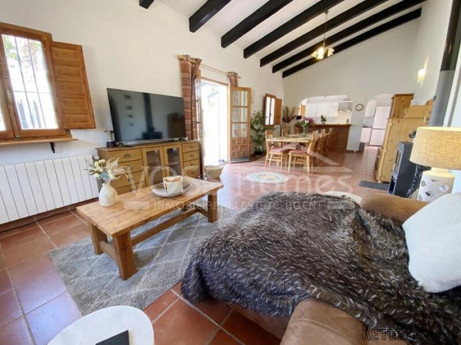 NEW & EXCLUSIVE TO VOSS HOMES - A large, uniquely designed.. - 16