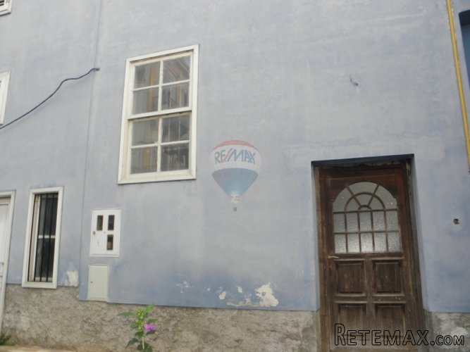 Pula-centar stan za renovaciju - 2