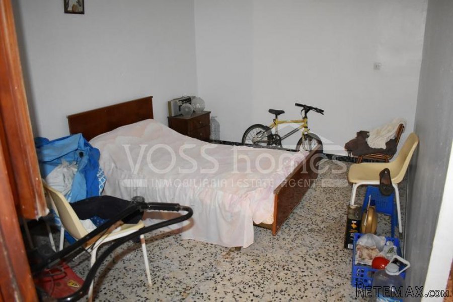 A lovely, Spanish habitable, 2 / 3 bed edge of village /.. - 17