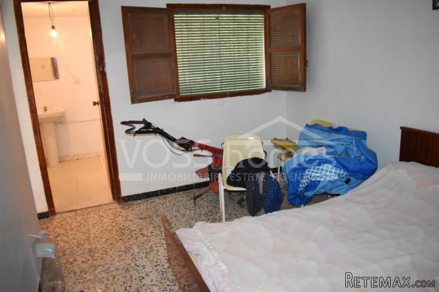 A lovely, Spanish habitable, 2 / 3 bed edge of village /.. - 18