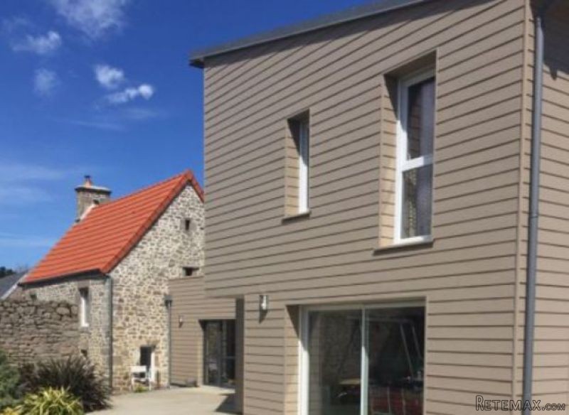 Contemporary Property in Nice Village