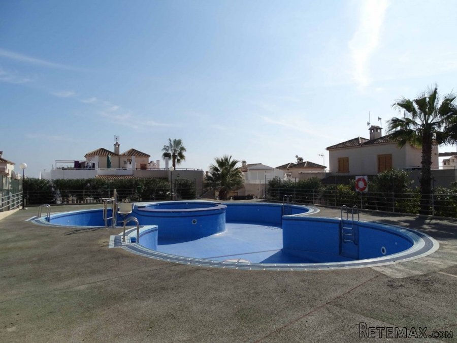 Dormitorios: 2Baños: 1Piscina comunitariaJardín: c.. - 3