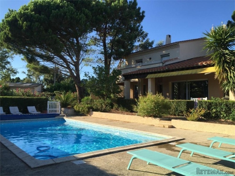 Beautiful Villa With Garden And Pool..