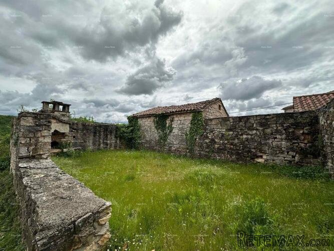 Prodaju se dvije stare kamene kuće , blizina grada Poreča. - 4