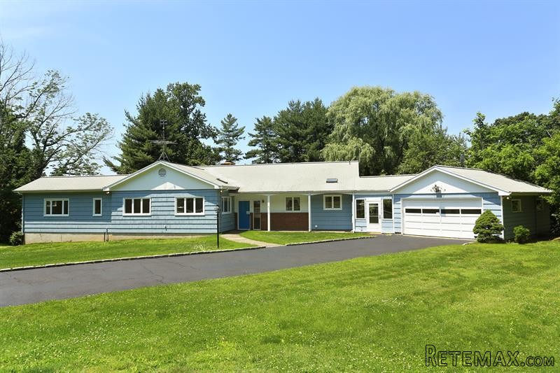 4 bedroom House For Sale: 9 Taconic..