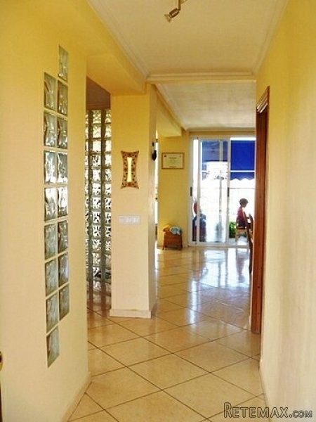 3 BED APARTMENT BY THE BEACH - 2