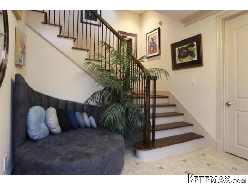 3 bedroom Town House For Sale: 514 W.. - 2