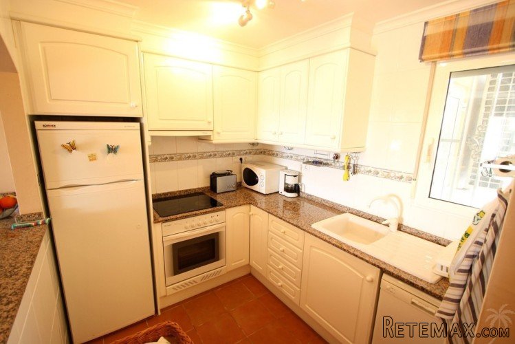 Cozy apartment in a quiet area just 400 meters from the.. - 8