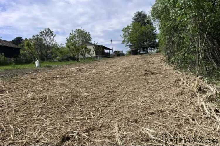 Na prodaju plac u Zaklopači-Grocka