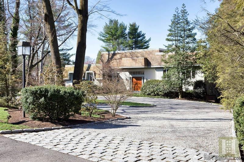 5 bedroom House For Sale: 524 FIELD..