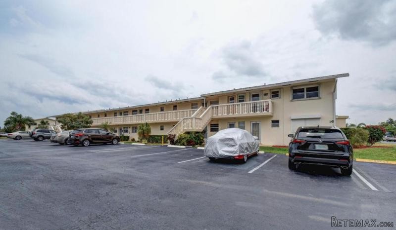 2192 Ne 1st Wy #206, Boynton Beach, FL..