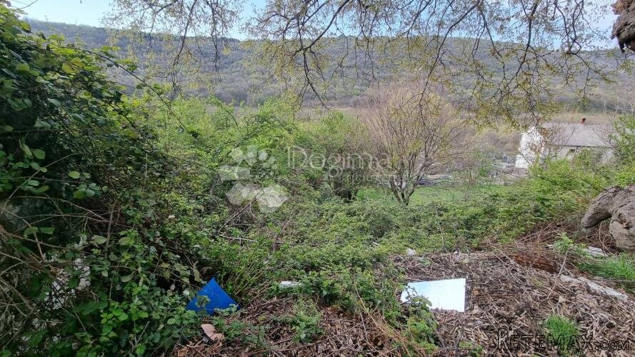 Veliko građevinsko zemljište Draga