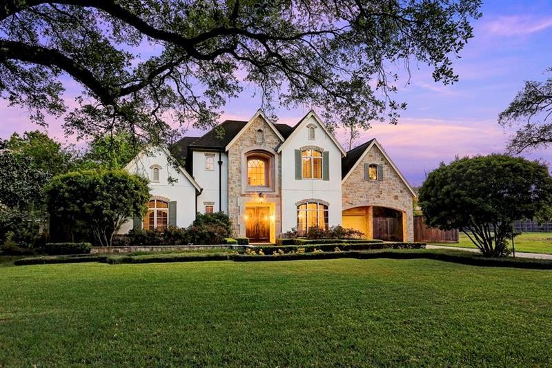 6 bedroom House For Sale: 5319 Pine..