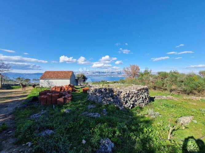 Donji Humac, zemljište za izgradnju OPG-a, 10 630 m2, pogled - 2