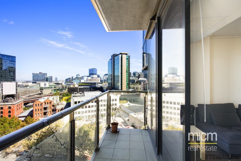 Light-Filled Open Living From the..