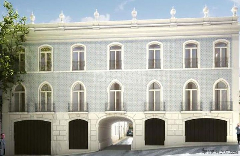 Magnificent 3 Bedroom Triplex Apartment..