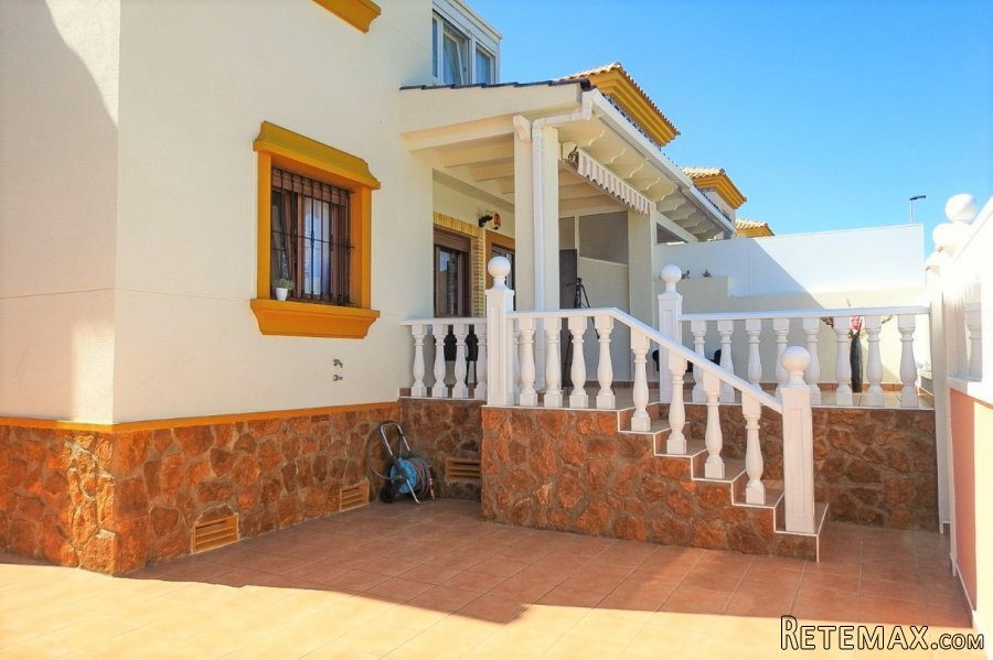 Hermosa casa totalmente renovada! Ahora es el momento de.. - 3