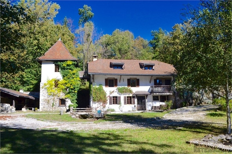 Historic Mill, Idillic Setting, 25km..