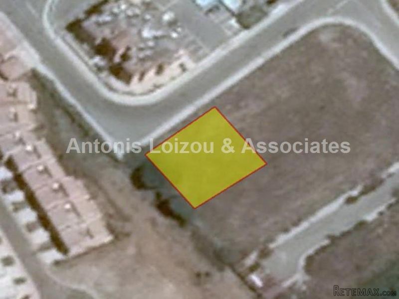 522 m2 plot in Universal