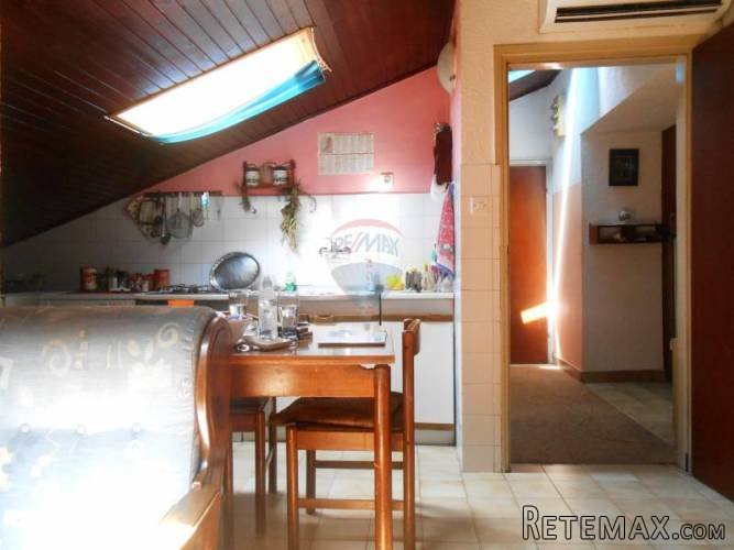 Istra, Pula, centar, stan od 76 m2, u potkrovlju na 4.katu - 4
