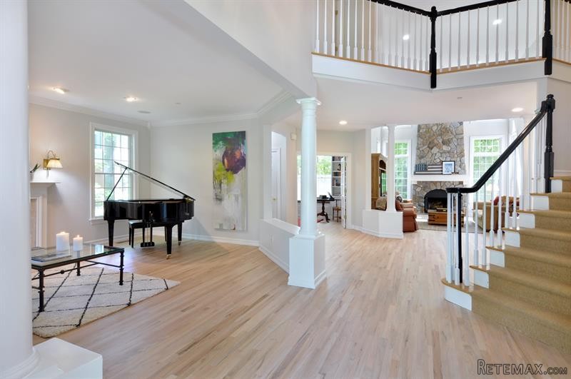 5 bedroom House For Sale: 50 Kingsley.. - 2