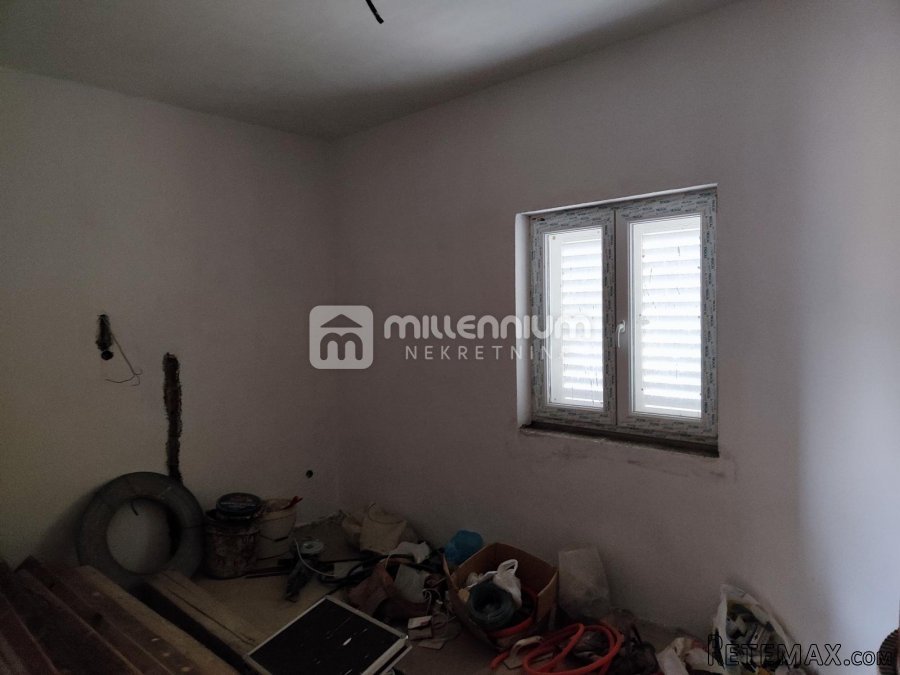 Senj, samostojeća kuća s 2 stana, 142.42m2, pogled, terasa - 6
