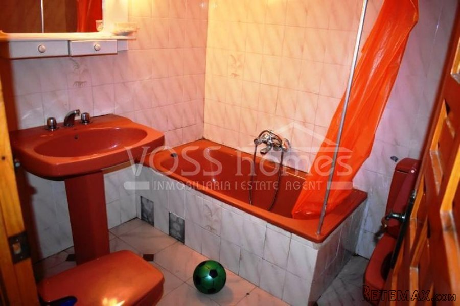 REDUCED!!! Larger than average, 3 double bed, 2 bath, 1st.. - 7