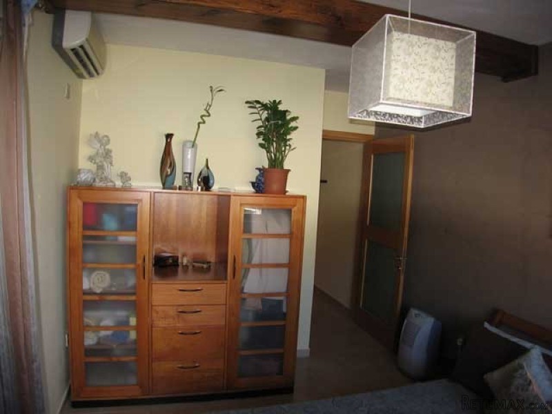 Flat, Luxurious Finish - 2