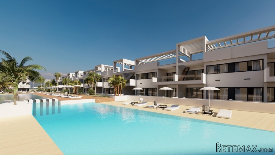 Los bungalows están situados en la exclusiva urbanización d..