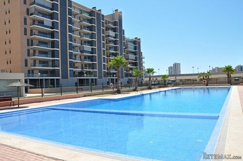 2 BED APARTMENT BY THE BEACH