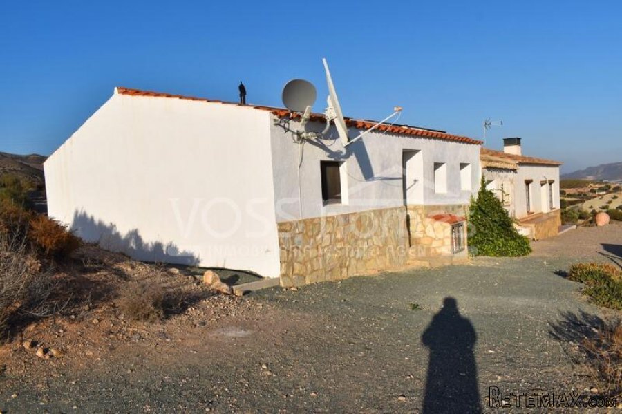NEW LISTING TO VOSS HOMES - A gorgeous & spacious 80m2.. - 3