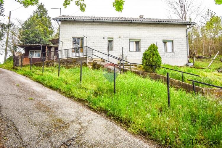 Zagreb, Gornje Vrapče, kuća za obnovu - 3