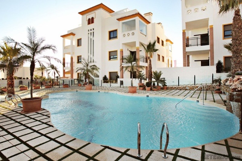 2 bedroom apartments
