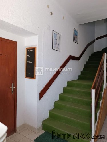 Novi Vinodolski, 450m2, samostojeća kuća 150m od mora - 6