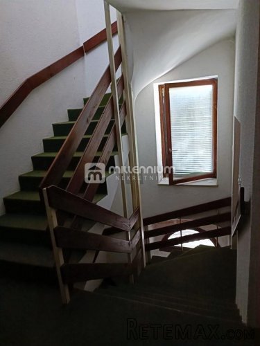 Novi Vinodolski, 450m2, samostojeća kuća 150m od mora - 7