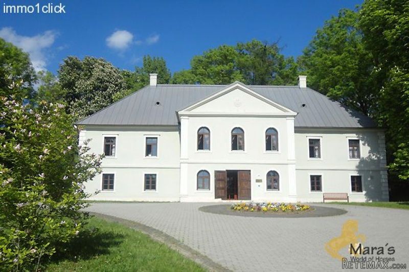 Eger: Castle-hotel with horsestables..