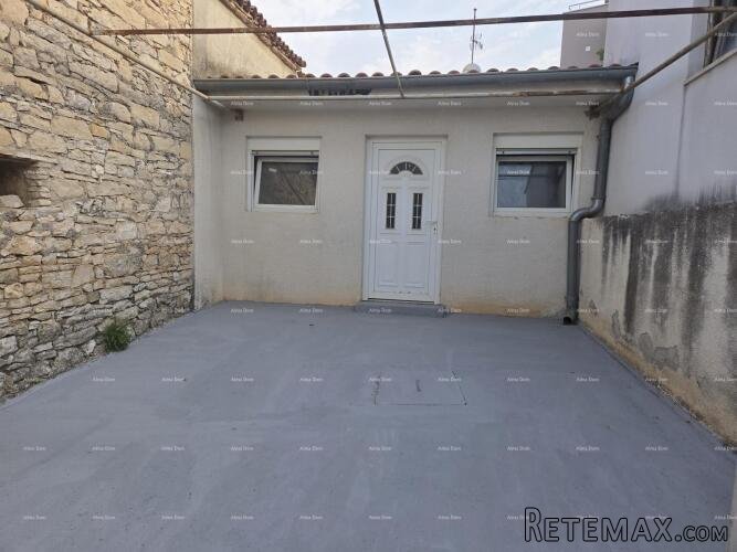 Na prodaju kuća u Ližnjanu – 27 m² s dvorištem
