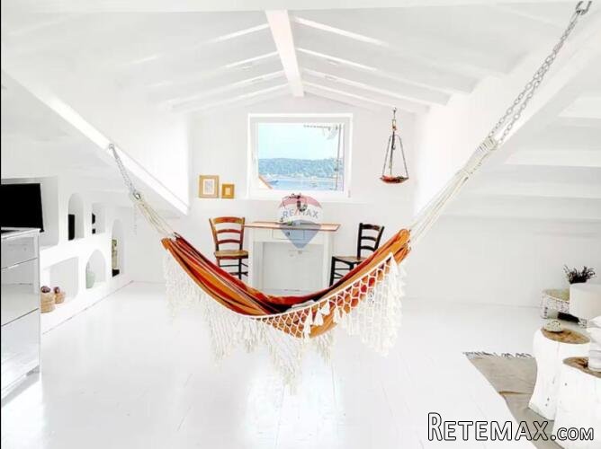 Rovinj , centar, renovirani stan s pogledom na more, 43, 7 m - 2