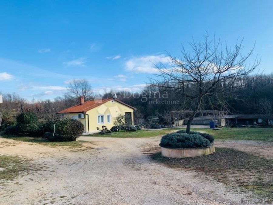 ŽMINJ - POSJED S 3 KUĆE - 4