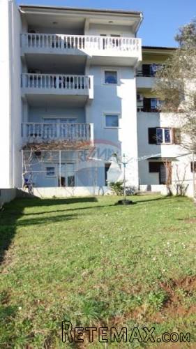 Pula, Vidikovac, kuća s apartmanima