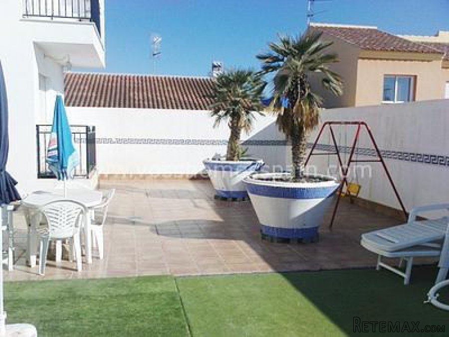 ABSOLUTE BARGAIN - Larger than average, 2 bed, 1.5 bath.. - 7