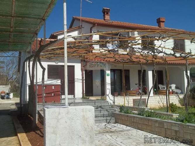 Pula, obiteljska kuća i apartman