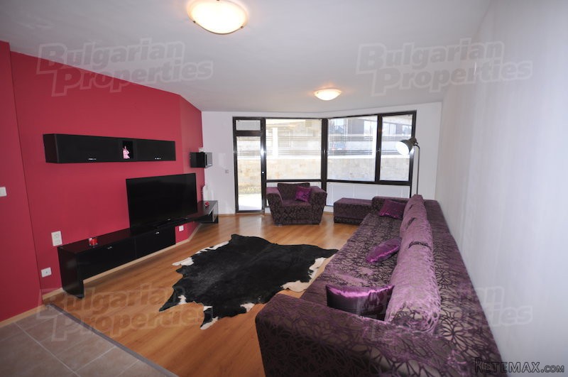 Spacious And Stylish Apartment Located..