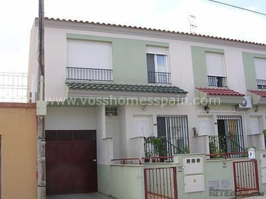 ABSOLUTE BARGAIN - Larger than average, 2 bed, 1.5 bath.. - 10