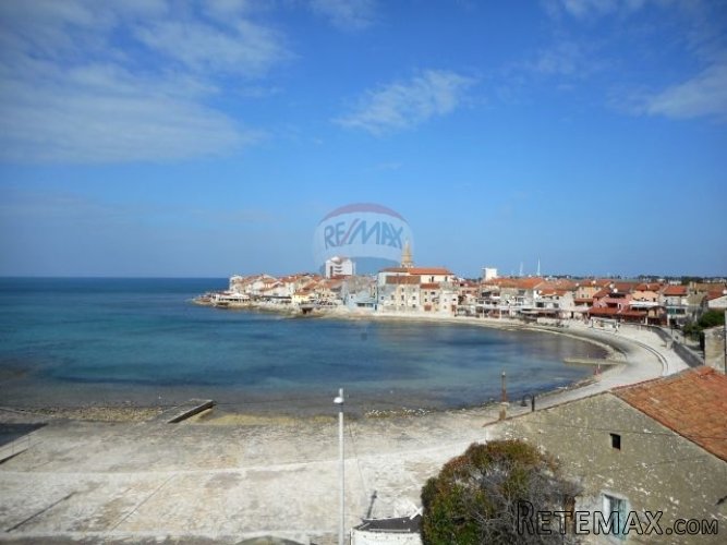 Ekskluzivan stan s panoramskim pogledom - prvi red do mora