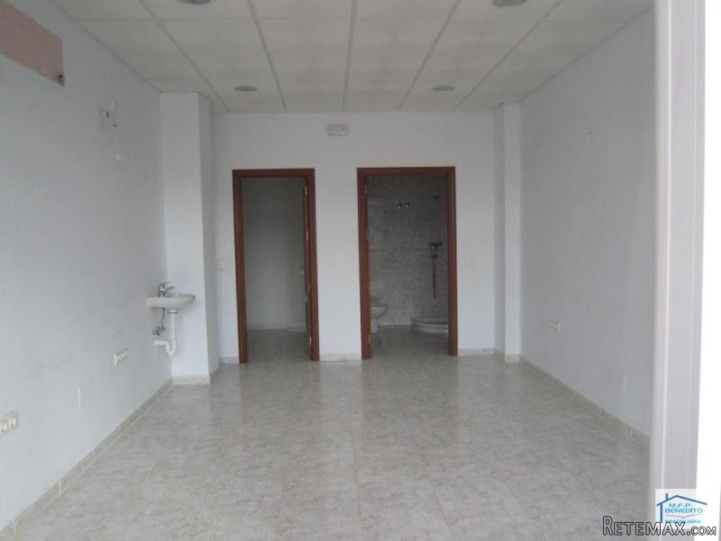 Commercial Premises for rent in Finca.. - 2