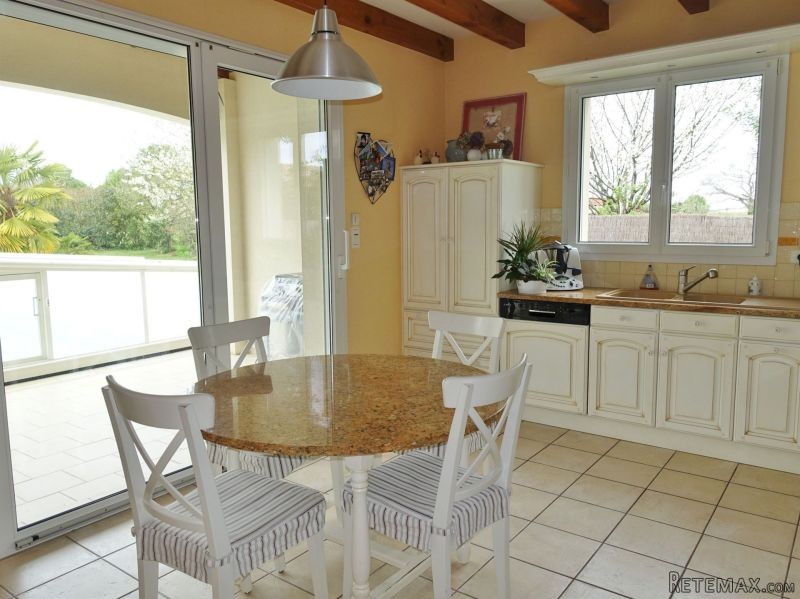 Sale House Saintes (17100) Rg - 2