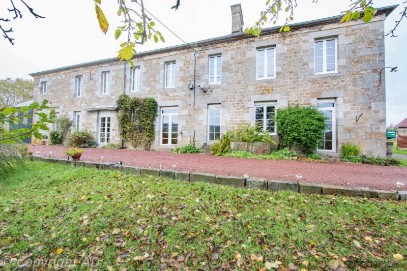 Spacious Longere With Country Views..