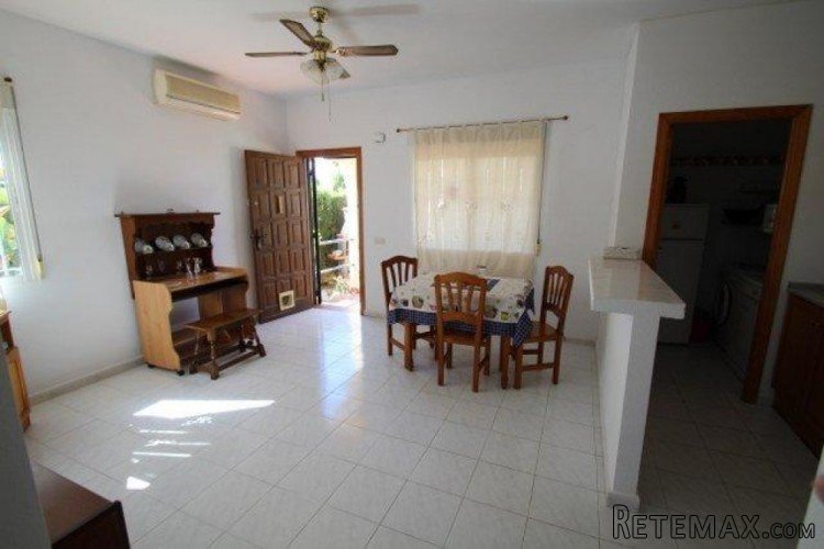 &nbsp;2 Bedroomed Furnished Corner Ground floor Apartment.. - 2