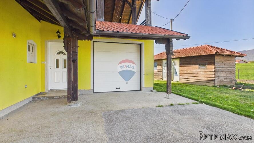 Gornji Desinec - Prostrana obiteljska kuća s vrtom i garažom - 3
